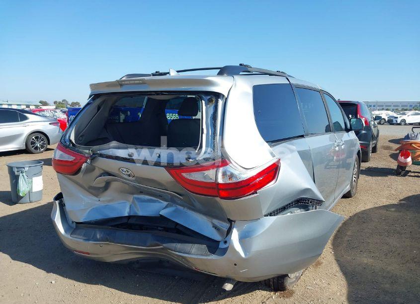 Photo 6 of 2019 Toyota Sienna XLE 8 PASSENGER (VIN 5TDYZ3DCXKS998690)