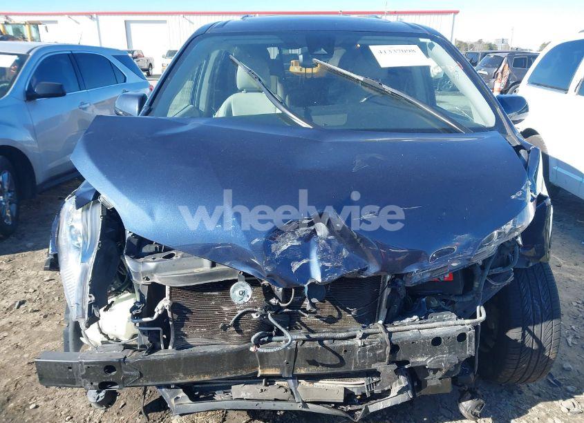 Photo 13 of 2020 Toyota Sienna XLE (VIN 5TDYZ3DCXLS072498)