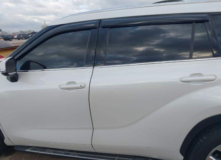 Photo 14 of 2020 Toyota Highlander LIMITED (VIN 5TDYZRAH2LS023007)