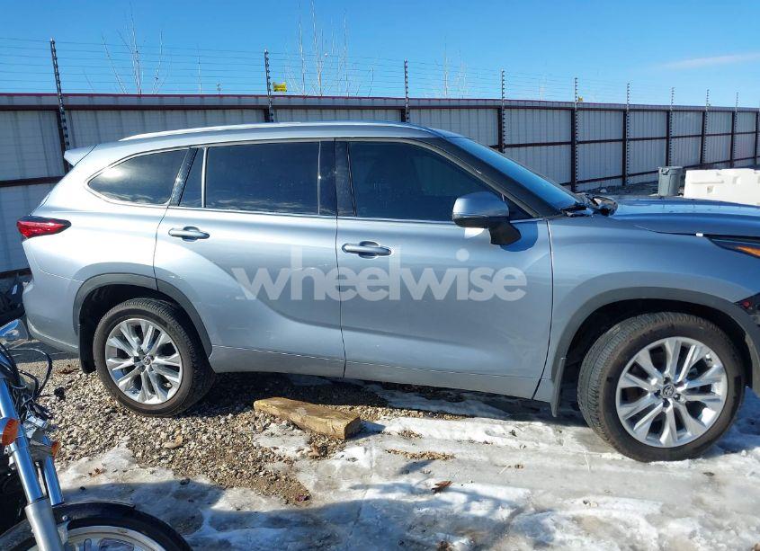 Photo 14 of 2021 Toyota Highlander LIMITED (VIN 5TDYZRAH2MS035935)
