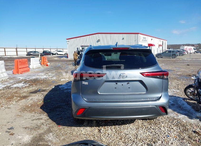 Photo 17 of 2021 Toyota Highlander LIMITED (VIN 5TDYZRAH2MS035935)