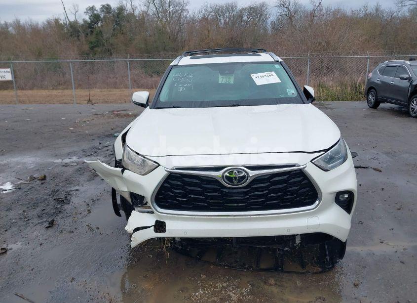 Photo 12 of 2021 Toyota Highlander LIMITED (VIN 5TDYZRAH2MS522682)