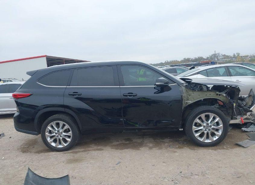 Photo 14 of 2020 Toyota Highlander LIMITED (VIN 5TDYZRAH3LS010248)
