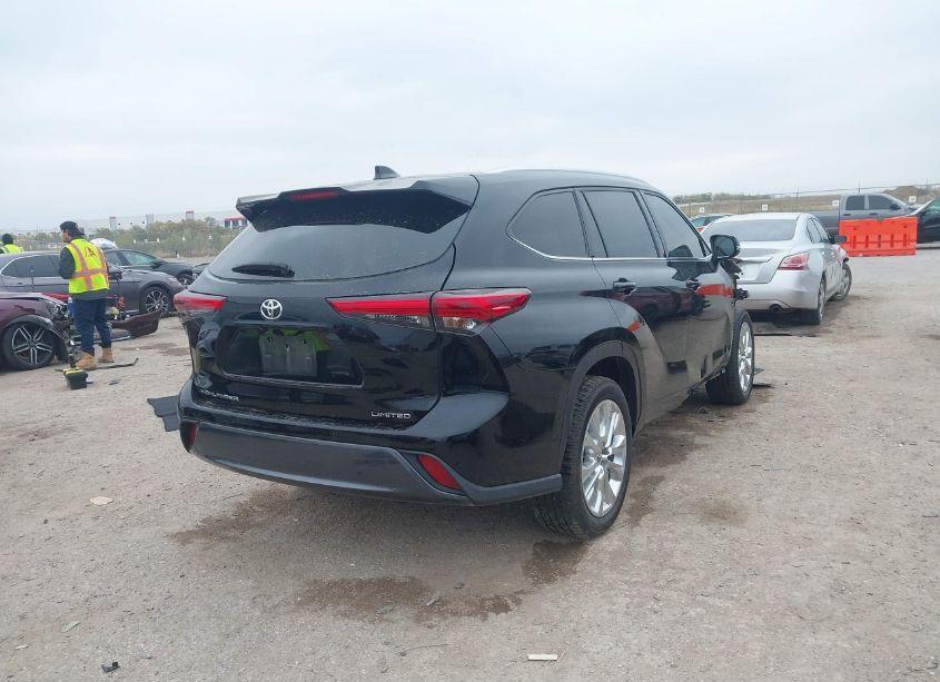 Photo 4 of 2020 Toyota Highlander LIMITED (VIN 5TDYZRAH3LS010248)
