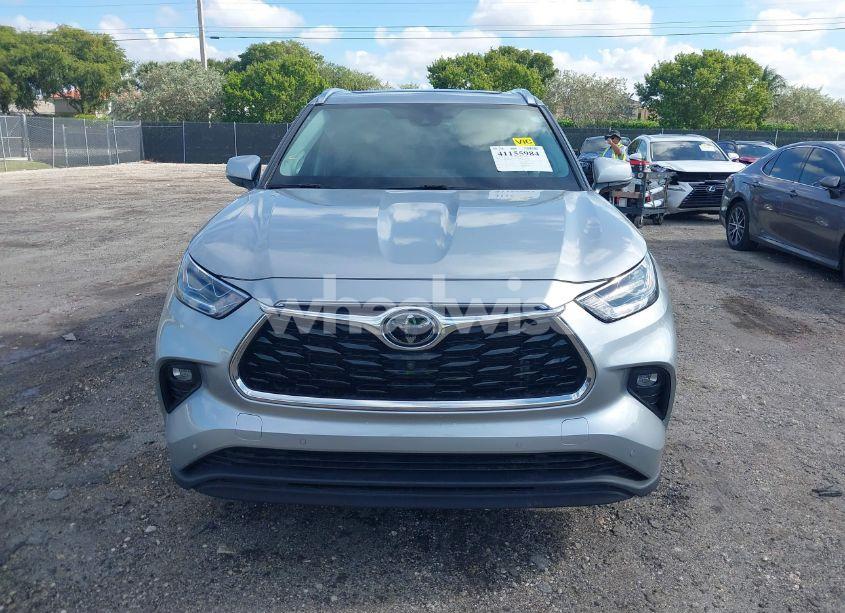 Photo 11 of 2021 Toyota Highlander LIMITED (VIN 5TDYZRAH3MS068118)