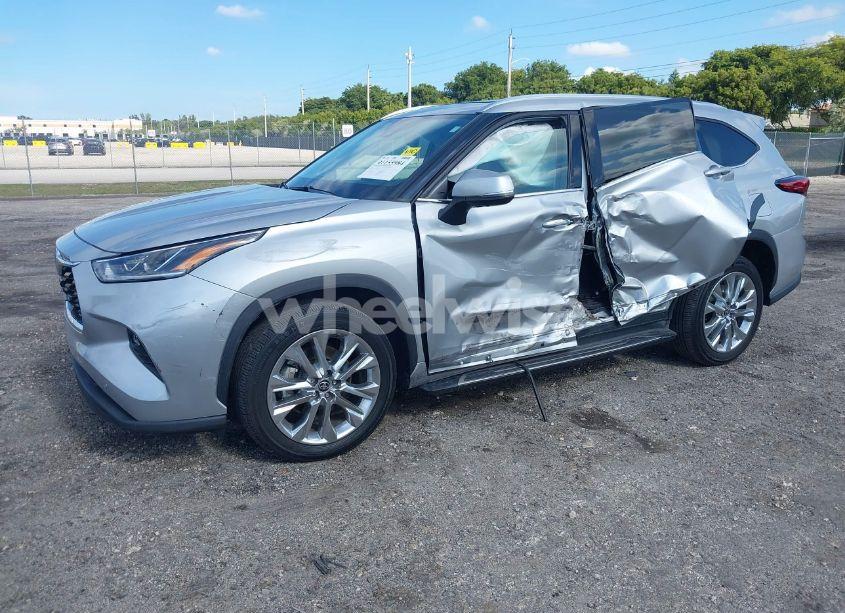 Photo 2 of 2021 Toyota Highlander LIMITED (VIN 5TDYZRAH3MS068118)