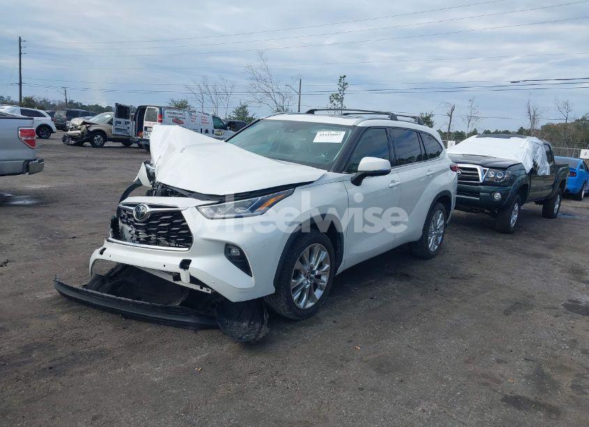 Photo 2 of 2020 Toyota Highlander LIMITED (VIN 5TDYZRAH6LS012317)