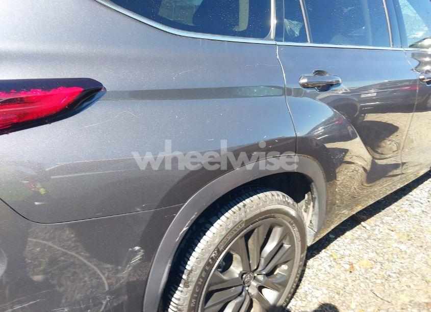 Photo 19 of 2021 Toyota Highlander LIMITED (VIN 5TDYZRAH7MS088405)