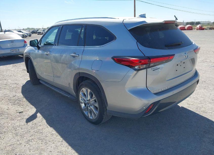Photo 3 of 2020 Toyota Highlander LIMITED (VIN 5TDYZRAH9LS031136)
