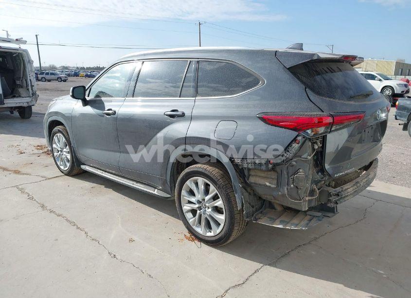 Photo 3 of 2021 Toyota Highlander LIMITED (VIN 5TDYZRAH9MS515583)