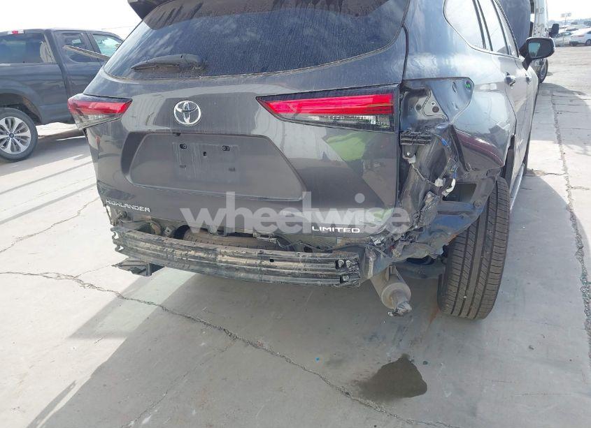 Photo 6 of 2021 Toyota Highlander LIMITED (VIN 5TDYZRAH9MS515583)