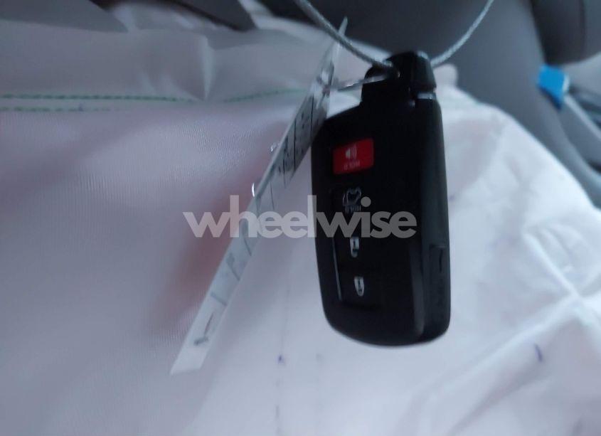 Photo 11 of 2018 Toyota Highlander LIMITED (VIN 5TDYZRFH0JS238634)