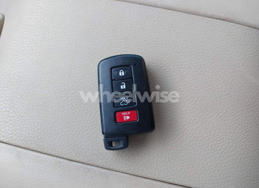 Photo 11 of 2018 Toyota Highlander LIMITED (VIN 5TDYZRFH0JS249794)