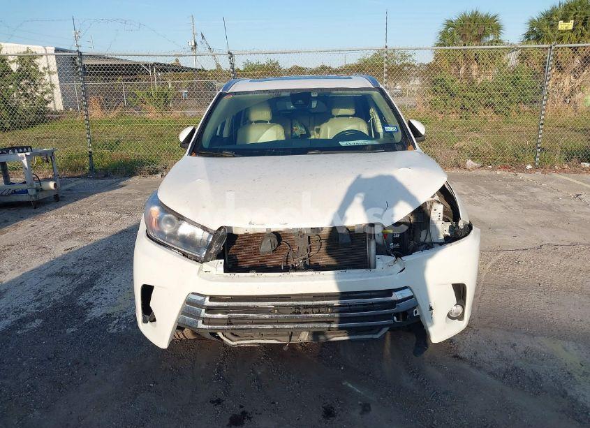 Photo 12 of 2018 Toyota Highlander LIMITED (VIN 5TDYZRFH0JS249794)