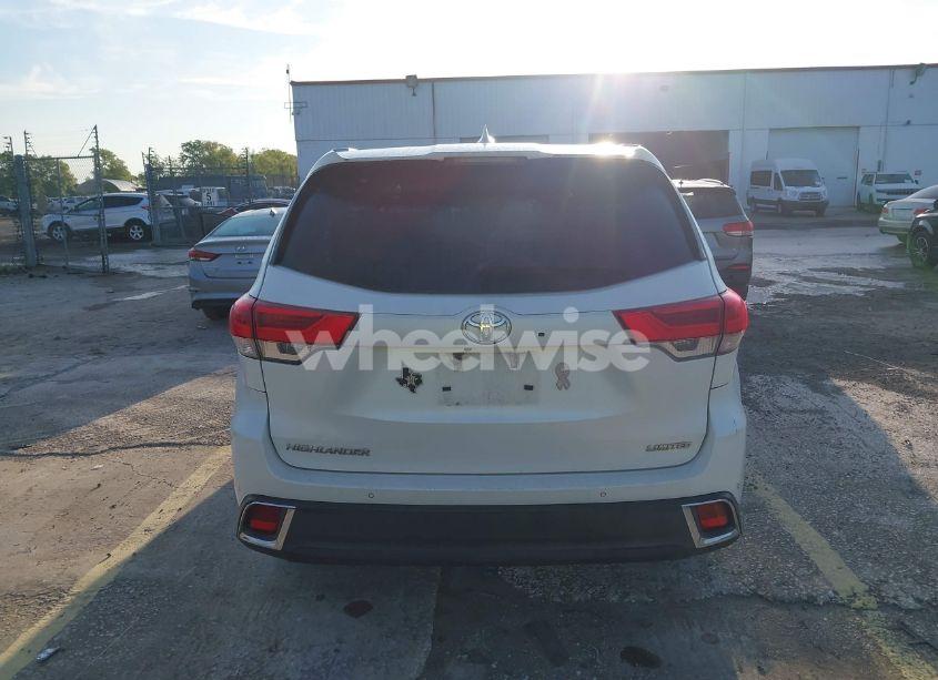 Photo 16 of 2018 Toyota Highlander LIMITED (VIN 5TDYZRFH0JS249794)