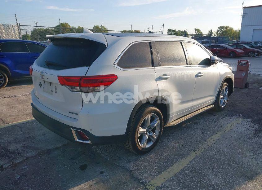 Photo 4 of 2018 Toyota Highlander LIMITED (VIN 5TDYZRFH0JS249794)