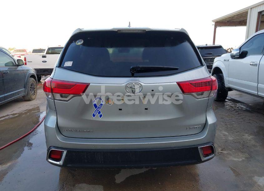 Photo 16 of 2018 Toyota Highlander LIMITED (VIN 5TDYZRFH0JS252470)