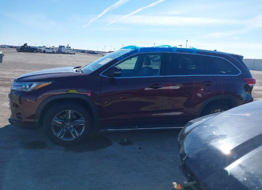 Photo 14 of 2017 Toyota Highlander LIMITED PLATINUM (VIN 5TDYZRFH1HS220931)