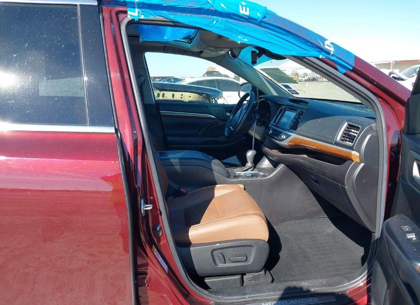 Photo 5 of 2017 Toyota Highlander LIMITED PLATINUM (VIN 5TDYZRFH1HS220931)