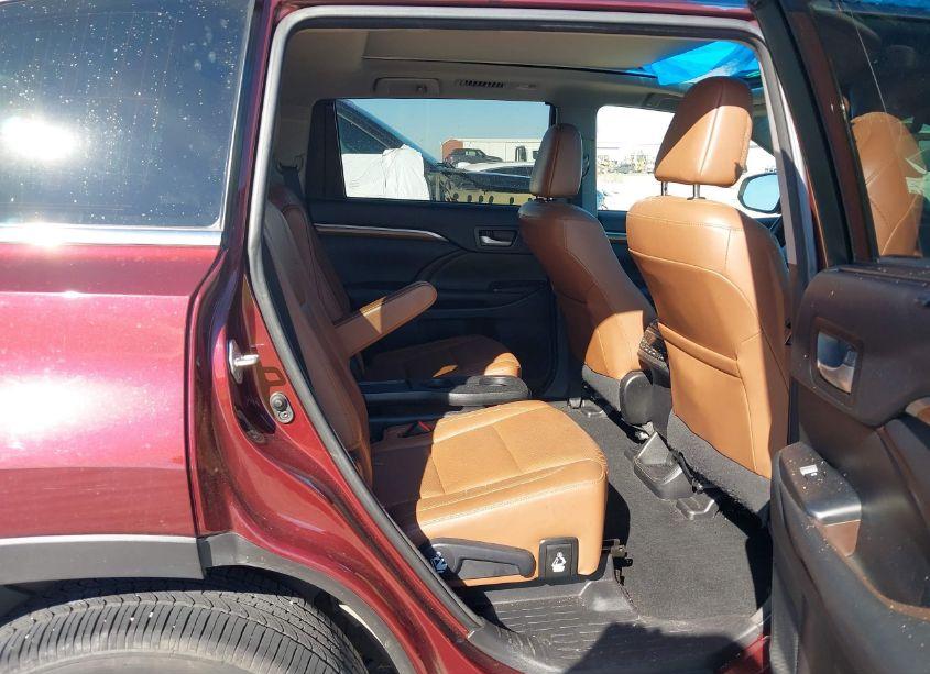 Photo 8 of 2017 Toyota Highlander LIMITED PLATINUM (VIN 5TDYZRFH1HS220931)