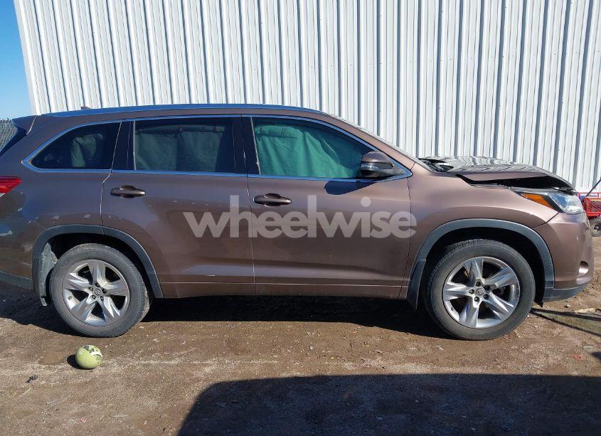 Photo 13 of 2018 Toyota Highlander LIMITED (VIN 5TDYZRFH1JS277376)