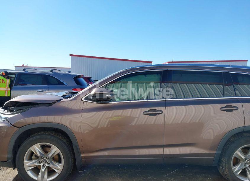 Photo 14 of 2018 Toyota Highlander LIMITED (VIN 5TDYZRFH1JS277376)