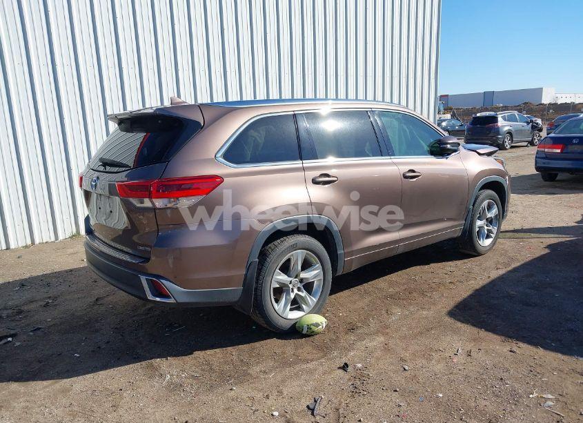 Photo 4 of 2018 Toyota Highlander LIMITED (VIN 5TDYZRFH1JS277376)