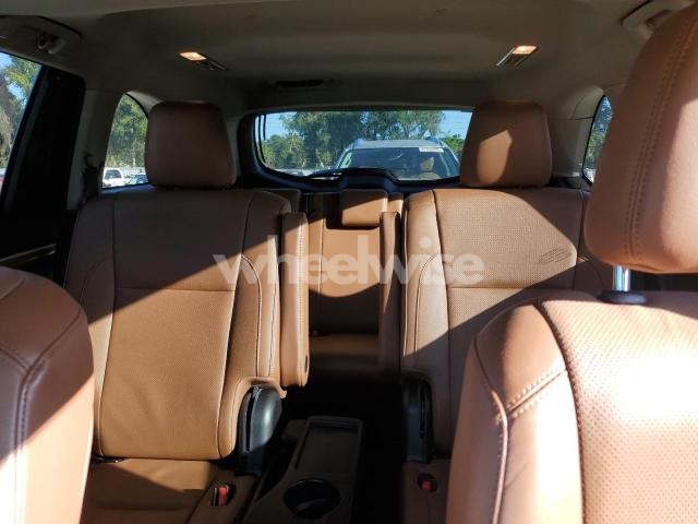 Photo 14 of 2019 TOYOTA HIGHLANDER LIMITED (VIN 5TDYZRFH1KS291179)