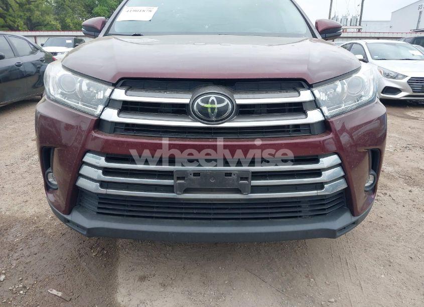 Photo 12 of 2019 Toyota Highlander LIMITED (VIN 5TDYZRFH1KS299928)