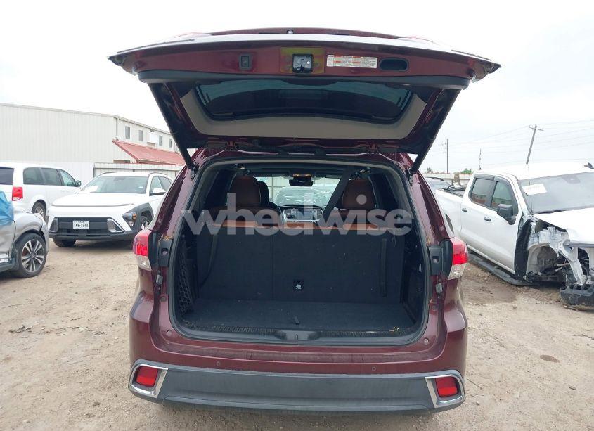 Photo 17 of 2019 Toyota Highlander LIMITED (VIN 5TDYZRFH1KS299928)