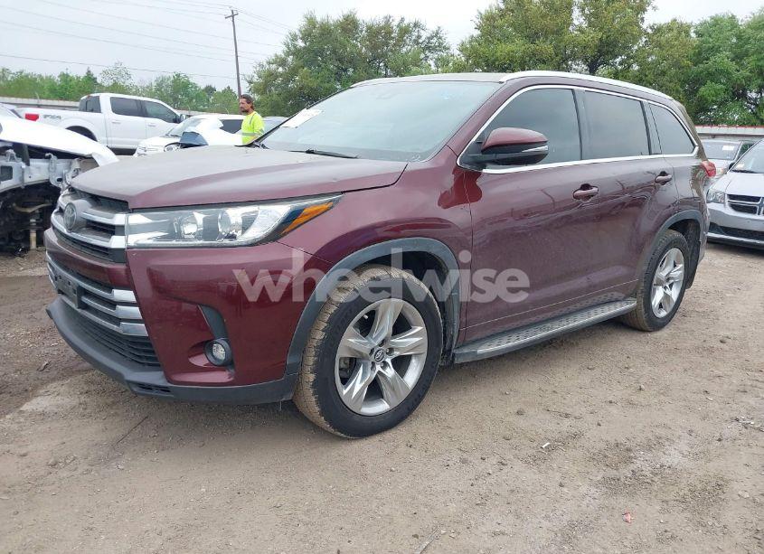 Photo 2 of 2019 Toyota Highlander LIMITED (VIN 5TDYZRFH1KS299928)