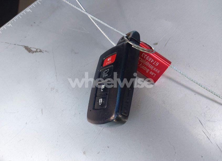 Photo 11 of 2019 Toyota Highlander LIMITED (VIN 5TDYZRFH1KS304576)