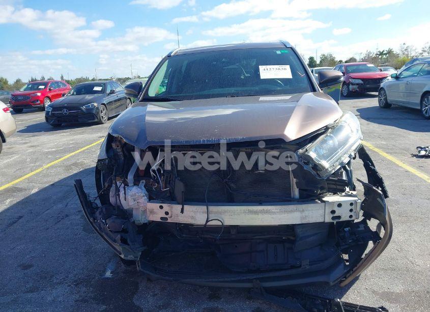 Photo 13 of 2019 Toyota Highlander LIMITED (VIN 5TDYZRFH1KS304576)