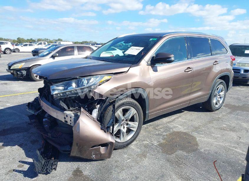 Photo 2 of 2019 Toyota Highlander LIMITED (VIN 5TDYZRFH1KS304576)