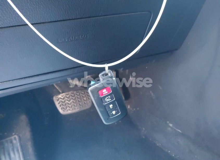 Photo 11 of 2018 Toyota Highlander LIMITED (VIN 5TDYZRFH2JS275359)