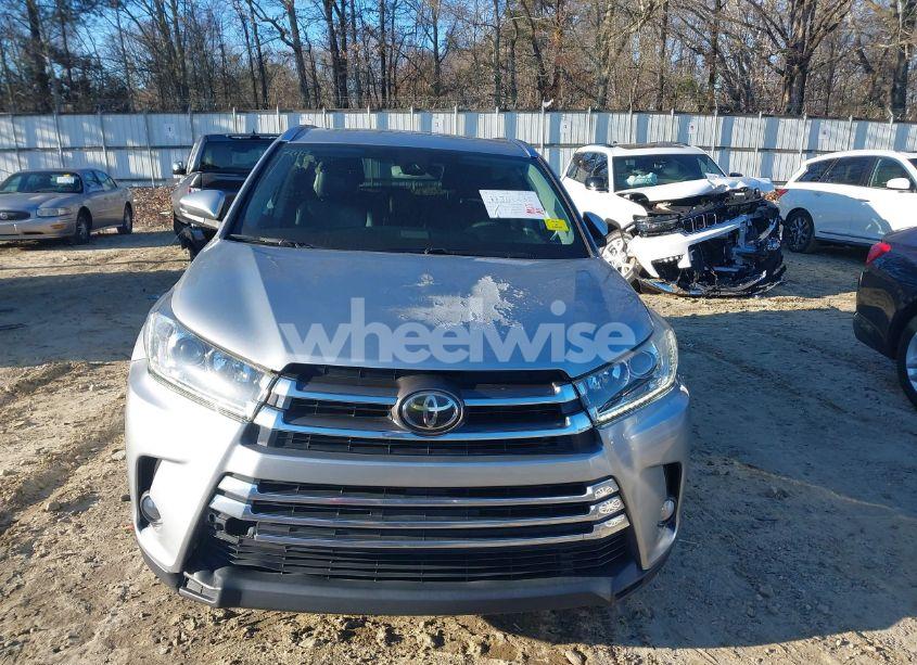 Photo 12 of 2018 Toyota Highlander LIMITED (VIN 5TDYZRFH2JS275359)