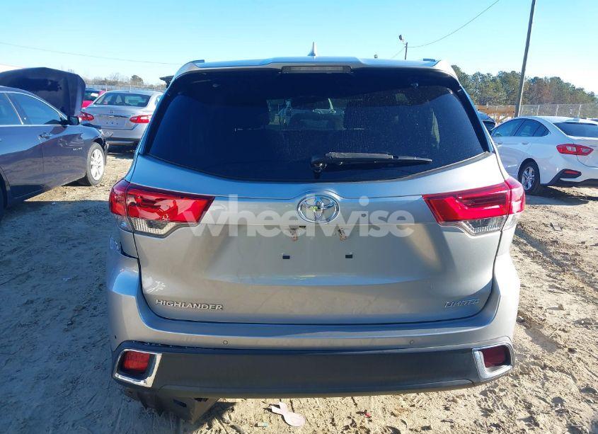 Photo 16 of 2018 Toyota Highlander LIMITED (VIN 5TDYZRFH2JS275359)