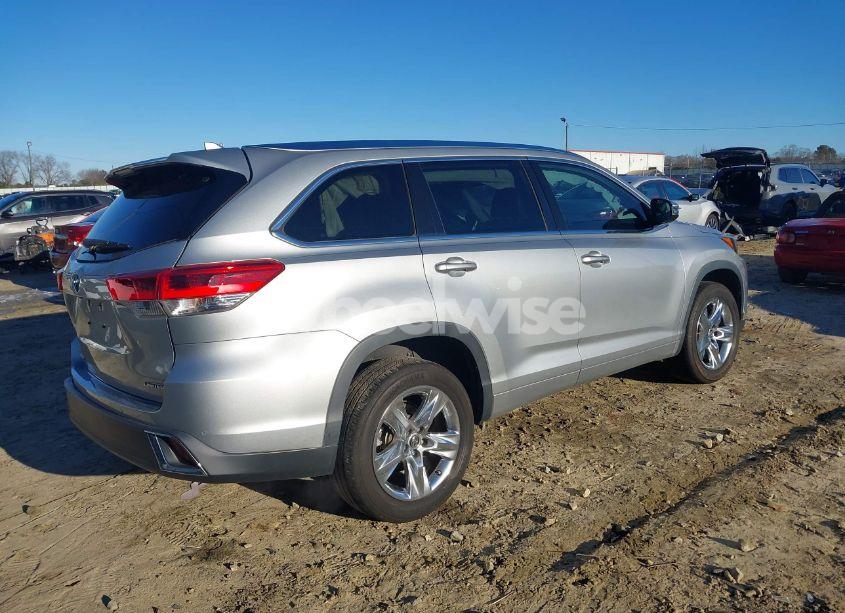 Photo 4 of 2018 Toyota Highlander LIMITED (VIN 5TDYZRFH2JS275359)