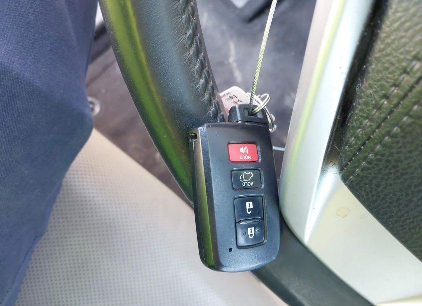 Photo 11 of 2018 Toyota Highlander (VIN 5TDYZRFH3JS256822)