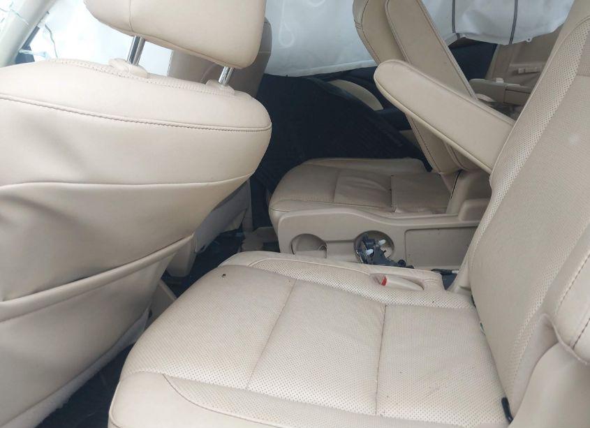 Photo 8 of 2019 Toyota Highlander LIMITED PLATINUM (VIN 5TDYZRFH3KS311495)