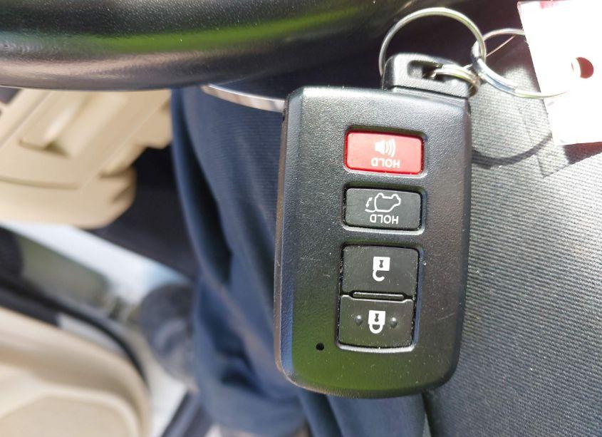 Photo 11 of 2017 Toyota Highlander LIMITED (VIN 5TDYZRFH4HS189965)