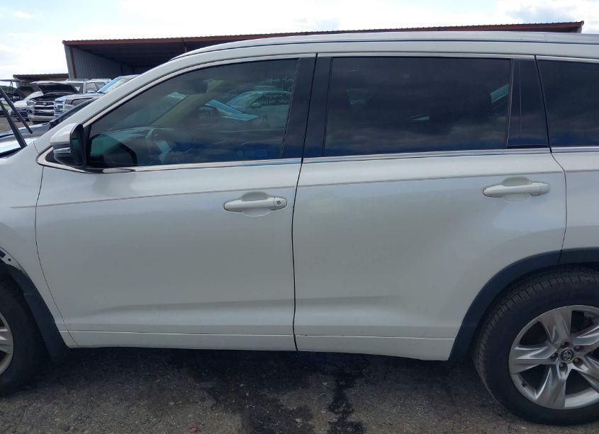 Photo 15 of 2017 Toyota Highlander LIMITED (VIN 5TDYZRFH4HS189965)