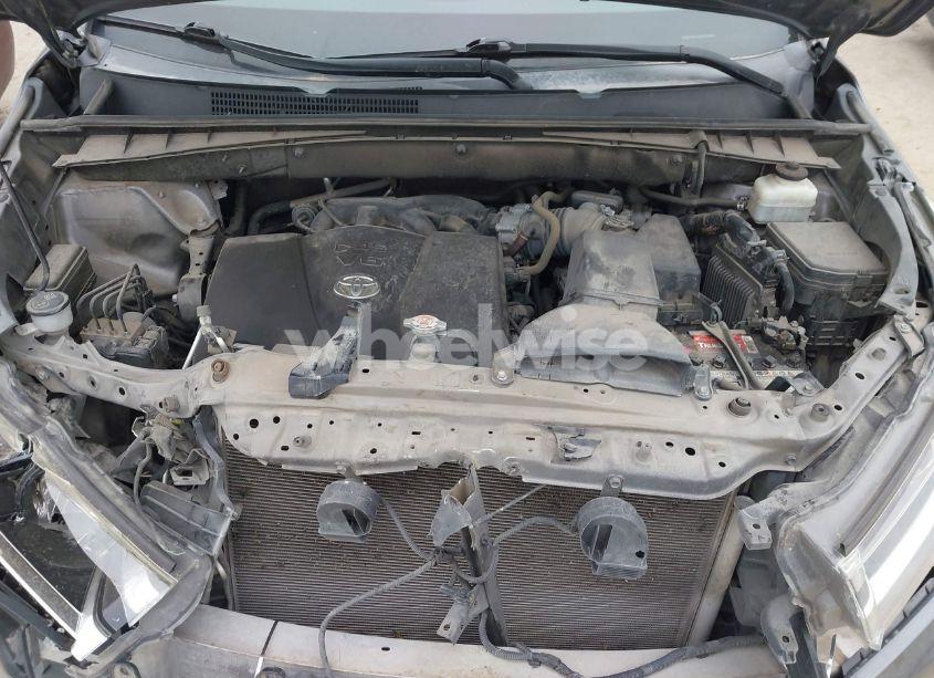 Photo 10 of 2018 Toyota Highlander LIMITED PLATINUM (VIN 5TDYZRFH4JS283205)