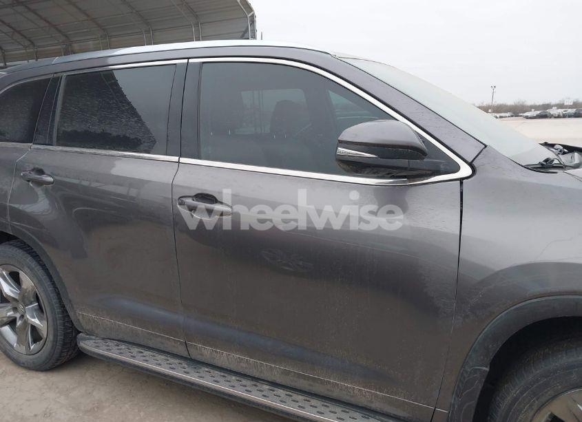 Photo 14 of 2018 Toyota Highlander LIMITED PLATINUM (VIN 5TDYZRFH4JS283205)