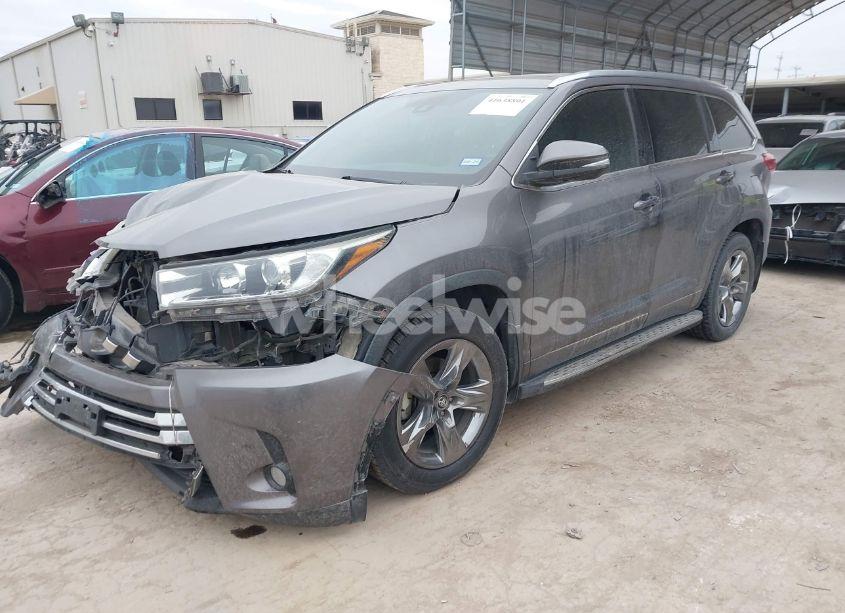 Photo 2 of 2018 Toyota Highlander LIMITED PLATINUM (VIN 5TDYZRFH4JS283205)