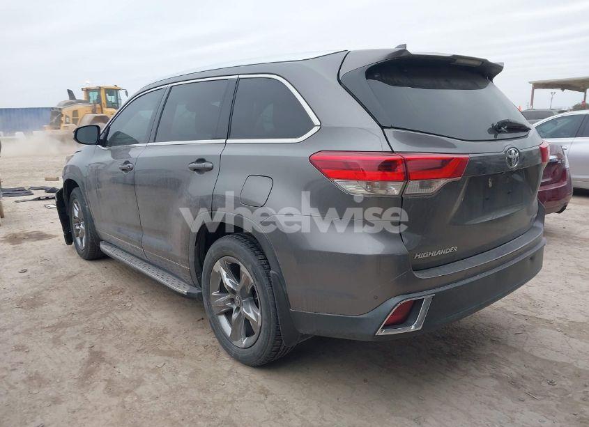 Photo 3 of 2018 Toyota Highlander LIMITED PLATINUM (VIN 5TDYZRFH4JS283205)