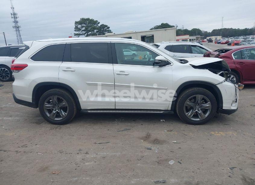 Photo 13 of 2017 Toyota Highlander LIMITED PLATINUM (VIN 5TDYZRFH5HS224268)