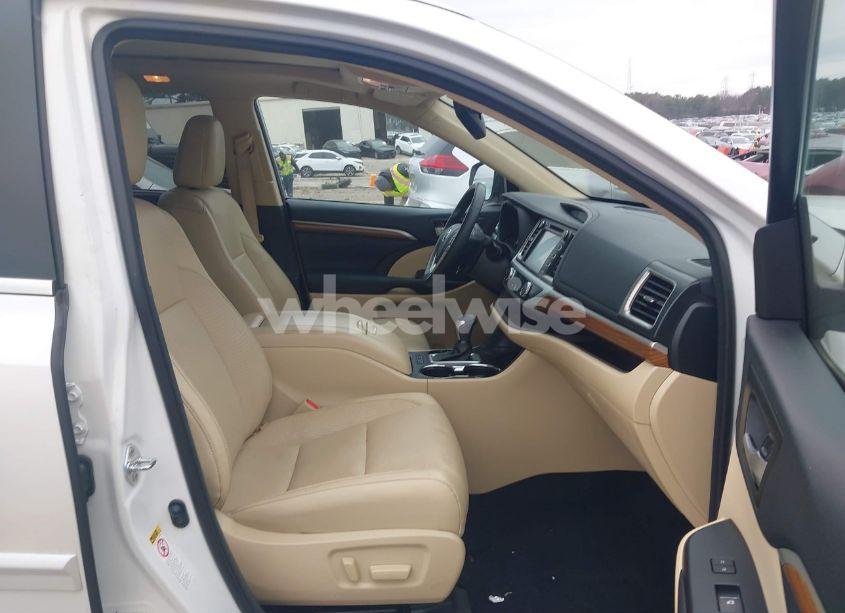 Photo 5 of 2017 Toyota Highlander LIMITED PLATINUM (VIN 5TDYZRFH5HS224268)