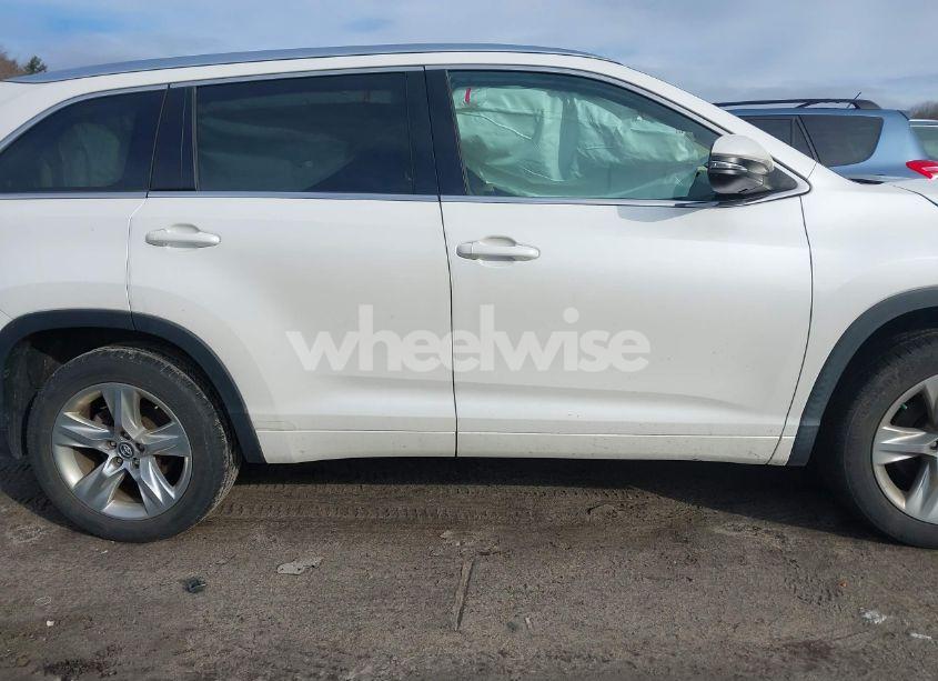 Photo 13 of 2017 Toyota Highlander LIMITED (VIN 5TDYZRFH5HS225663)