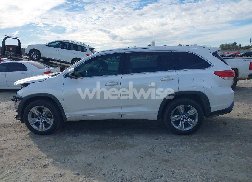 Photo 14 of 2018 Toyota Highlander LIMITED (VIN 5TDYZRFH5JS270396)